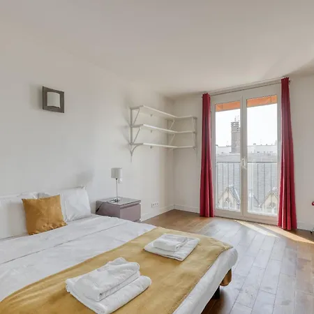 Superb & Luminous T4 In Montmartre