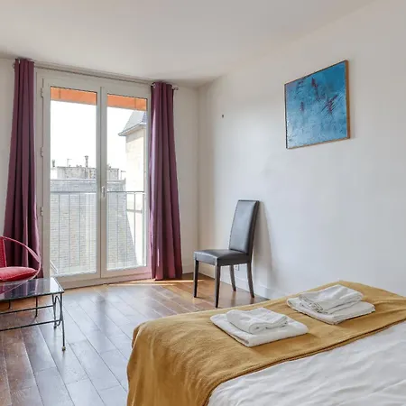 شقة Superb & Luminous T4 In Montmartre باريس